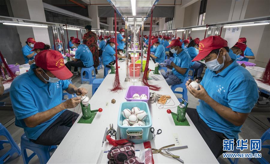 （新華全媒頭條&middot;兩會特別報道&middot;圖文互動）（6）守住底線 穩(wěn)中求進&mdash;&mdash;從全國兩會看&ldquo;六穩(wěn)&rdquo;&ldquo;六保&rdquo;如何發(fā)力