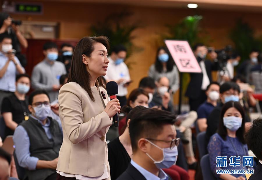 （兩會(huì)&middot;XHDW）（16）李克強(qiáng)出席記者會(huì)并回答中外記者提問