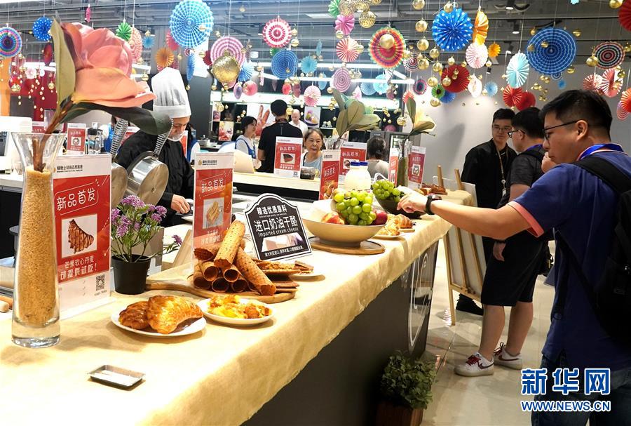 （&ldquo;中國(guó)面貌&rdquo;系列述評(píng)&middot;圖文互動(dòng)）（5）開放中國(guó)&mdash;&mdash;70年中國(guó)面貌變遷述評(píng)之九