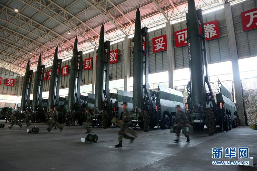 （新華全媒頭條&middot;圖文互動(dòng)）（11）沿著中國(guó)特色強(qiáng)軍之路闊步前進(jìn)&mdash;&mdash;黨中央、中央軍委領(lǐng)導(dǎo)推進(jìn)國(guó)防和軍隊(duì)建設(shè)70年紀(jì)實(shí)