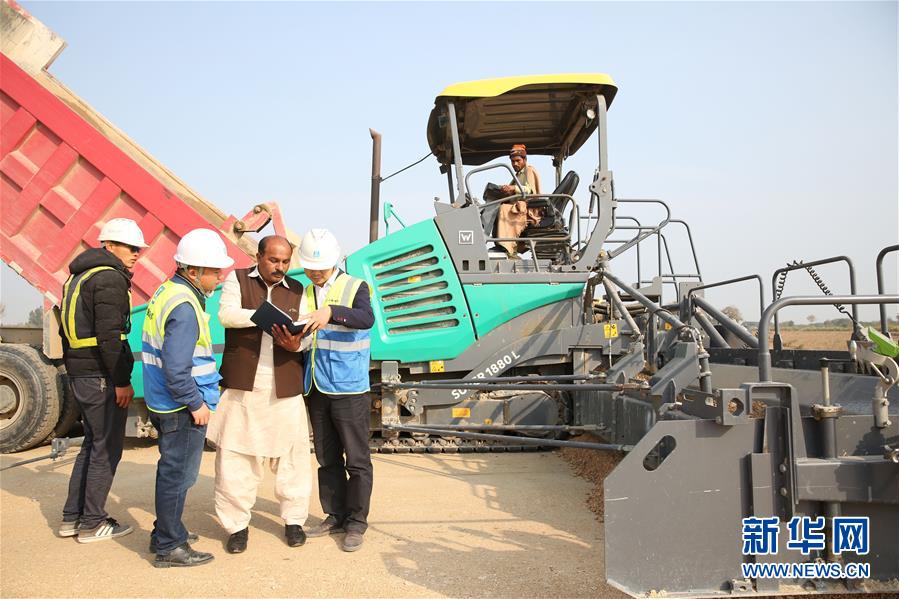 （新華全媒頭條&middot;圖文互動(dòng)）（4）構(gòu)建命運(yùn)共同體　開(kāi)啟上合新時(shí)代&mdash;&mdash;習(xí)近平主席推動(dòng)上合組織發(fā)展五年間