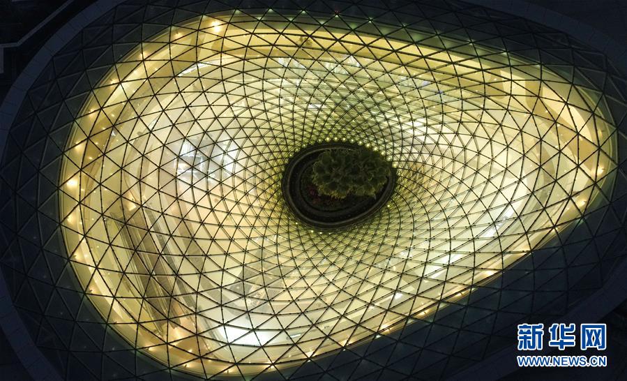 （在習近平新時代中國特色社會主義思想指引下&mdash;&mdash;新時代新作為新篇章&middot;總書記關(guān)切開放事&middot;圖文互動）（5）開放的故事講不完&mdash;&mdash;海南開放再&ldquo;提速&rdquo;