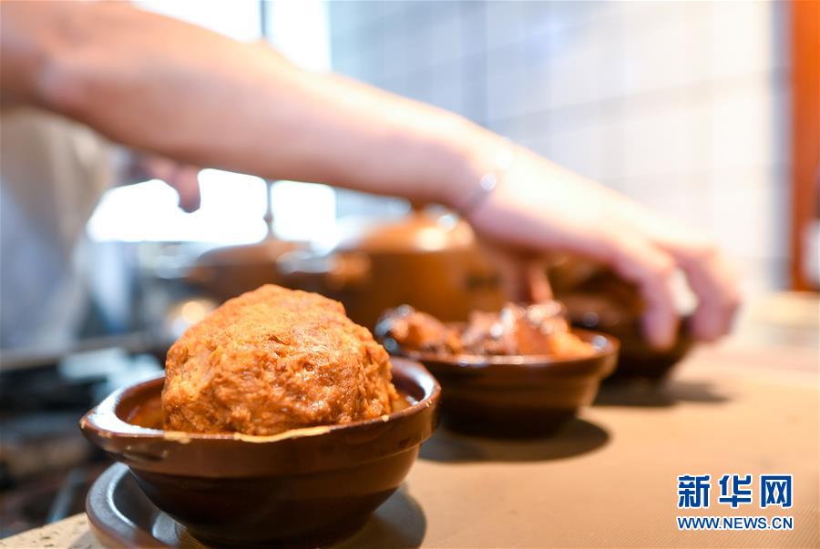 （在習(xí)近平新時(shí)代中國(guó)特色社會(huì)主義思想指引下&mdash;&mdash;新時(shí)代新作為新篇章&middot;習(xí)近平總書(shū)記關(guān)切事&middot;圖文互動(dòng)）（7）珍惜盤(pán)中餐，狠剎浪費(fèi)風(fēng)&mdash;&mdash;各地積極行動(dòng)堅(jiān)決制止餐飲浪費(fèi)