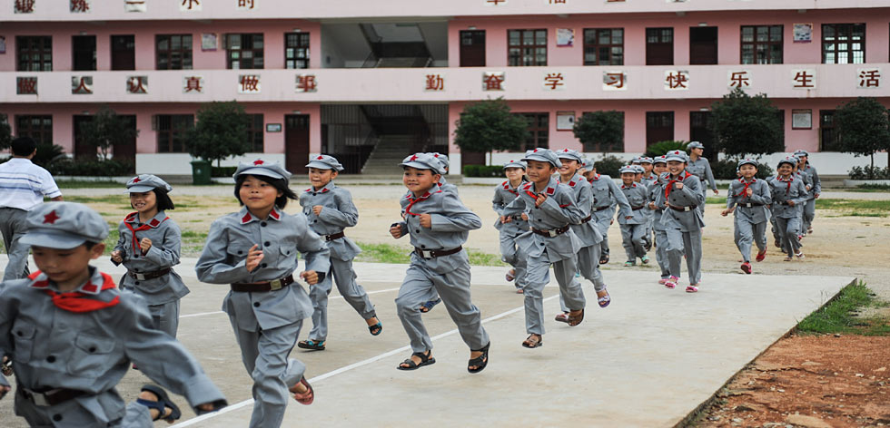 革命老區(qū)江西蓮花縣甘祖昌紅軍小學(xué)舉行&ldquo;六一&rdquo;感恩慶?；顒?dòng)