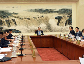 十二屆全國人大常委會第四十六次委員長會議舉行