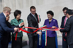 劉延?xùn)|：推動(dòng)中醫(yī)藥合作成為促進(jìn)中匈衛(wèi)生合作和人文交流的亮麗&ldquo;名片&rdquo;