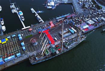 俄羅斯大帆船&ldquo;帕拉達&rdquo;號訪問青島