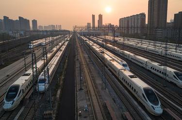 武漢：&ldquo;陸地艦隊(duì)&rdquo;重新啟程