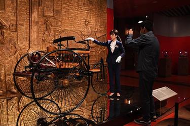 &ldquo;云&rdquo;中賞車