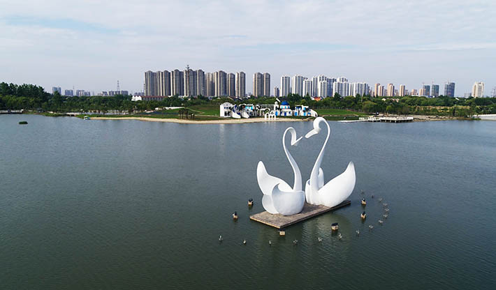 奔小康 看老鄉(xiāng)|開啟幸福&ldquo;小康萬馬&rdquo; 繪出美麗&ldquo;夢(mèng)里水鄉(xiāng)&rdquo;