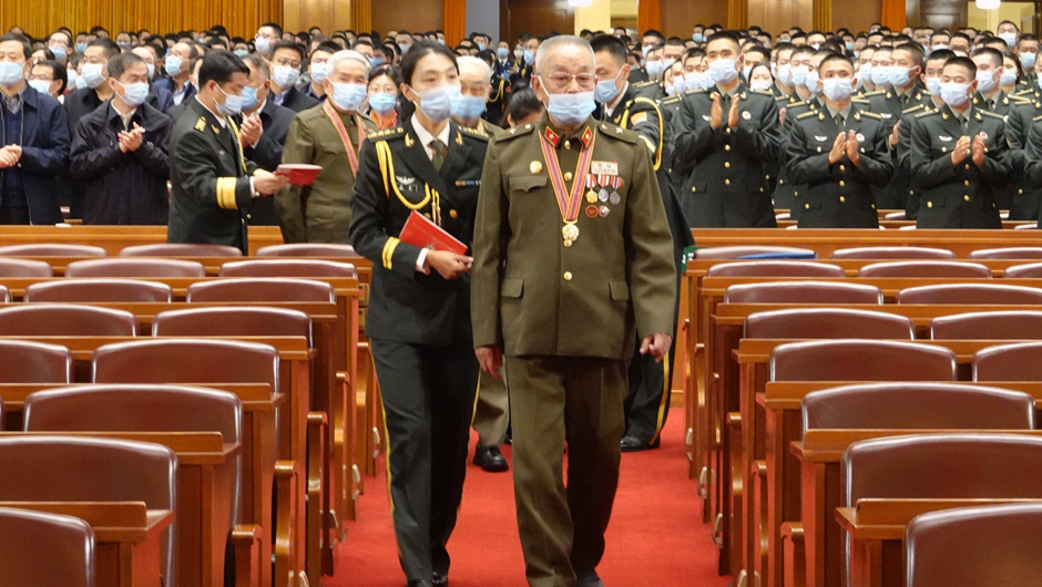 大會前，志愿軍老同志入場