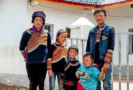 瞭望&middot;故事｜涼山一家人的重生