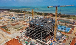 在?？诮瓥|新區(qū)感受海南自貿(mào)港建設(shè)浪潮