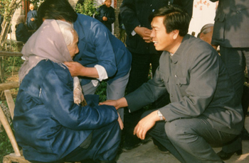 &ldquo;心里要時刻裝著老百姓&rdquo;&mdash;&mdash;記中共中央政治局常委張德江