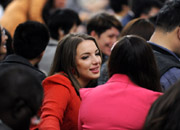 會議現(xiàn)場的境外媒體記者