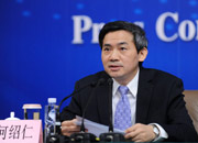 會議主持人何紹仁