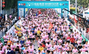 從沙漠跑向綠洲！&ldquo;塞上明珠&rdquo;用馬拉松促城市轉(zhuǎn)型