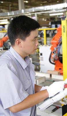 業(yè)精于勤 行成于思&mdash;記海爾集團(tuán)首席技師崔惠峰