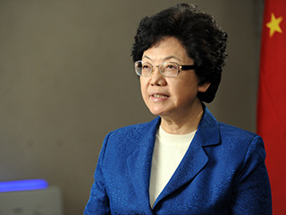 大醫(yī)院人滿(mǎn)為患，社區(qū)醫(yī)院門(mén)可羅雀怎么破？