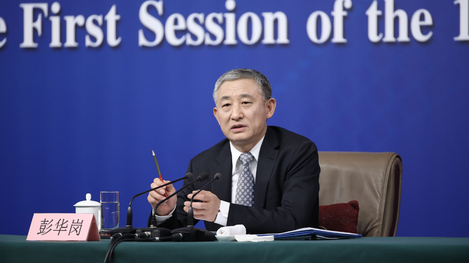 國(guó)資委副秘書長(zhǎng)、新聞發(fā)言人彭華崗