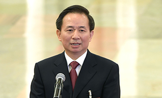 生態(tài)環(huán)境部部長(zhǎng)李干杰在&ldquo;部長(zhǎng)通道&rdquo;接受采訪