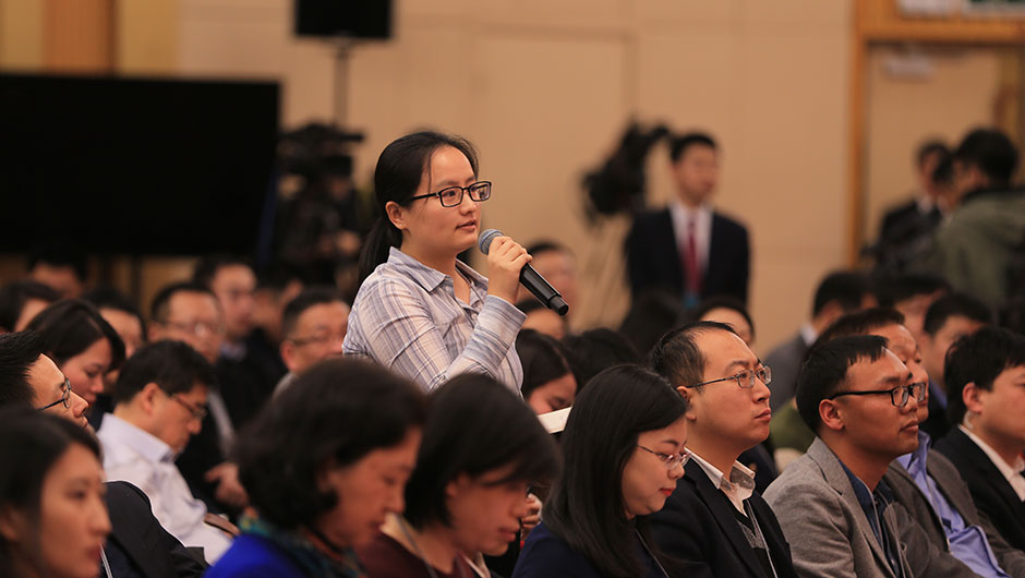 澎湃新聞?dòng)浾? /></a>
</div>
</div>
<br />
<div   id=