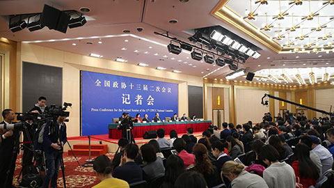 政協(xié)委員就&ldquo;促進(jìn)民營(yíng)經(jīng)濟(jì)高質(zhì)量發(fā)展&rdquo;答記者問(wèn)