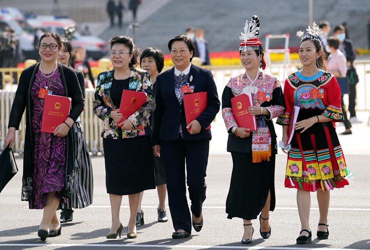 新華社社評(píng)：凝心聚力再出發(fā)，砥礪奮進(jìn)新征程 &mdash;&mdash;寫在十三屆全國(guó)人大三次會(huì)議閉幕之際