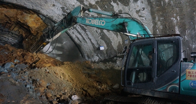 10.24公里！贛深高鐵&ldquo;第一長隧&rdquo;貫通！