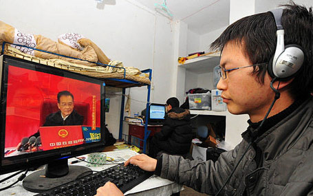 2010年網(wǎng)友關注溫家寶總理接受中國政府網(wǎng)、新華網(wǎng)聯(lián)合專訪