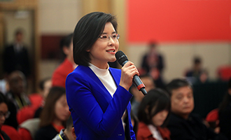 中央電視臺(tái)、中國國際電視臺(tái)記者提問