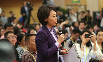 中央電視臺、中國國際電視臺記者提問