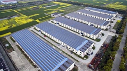 &ldquo;勞模&rdquo;臺(tái)商吳國(guó)瑞：人生像首歌，用心唱才會(huì)動(dòng)聽(tīng)