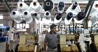 人民日?qǐng)?bào)評(píng)論員：歷史不能選擇，現(xiàn)在可以把握，未來(lái)可以開創(chuàng)