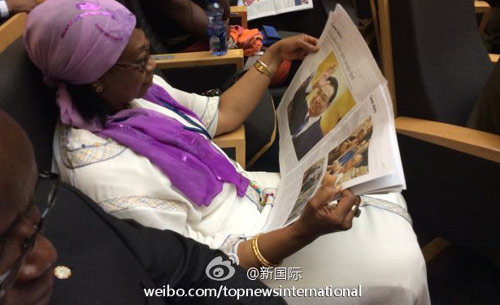 李克強(qiáng)即將在非盟總部發(fā)表演講，請(qǐng)柬&ldquo;一柬難求&rdquo;。圖片來(lái)源：&ldquo;新國(guó)際&rdquo;微博。