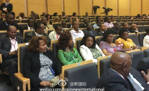 李克強(qiáng)即將在非盟總部發(fā)表演講，請(qǐng)柬&ldquo;一柬難求&rdquo;。圖片來(lái)源：&ldquo;新國(guó)際&rdquo;微博。