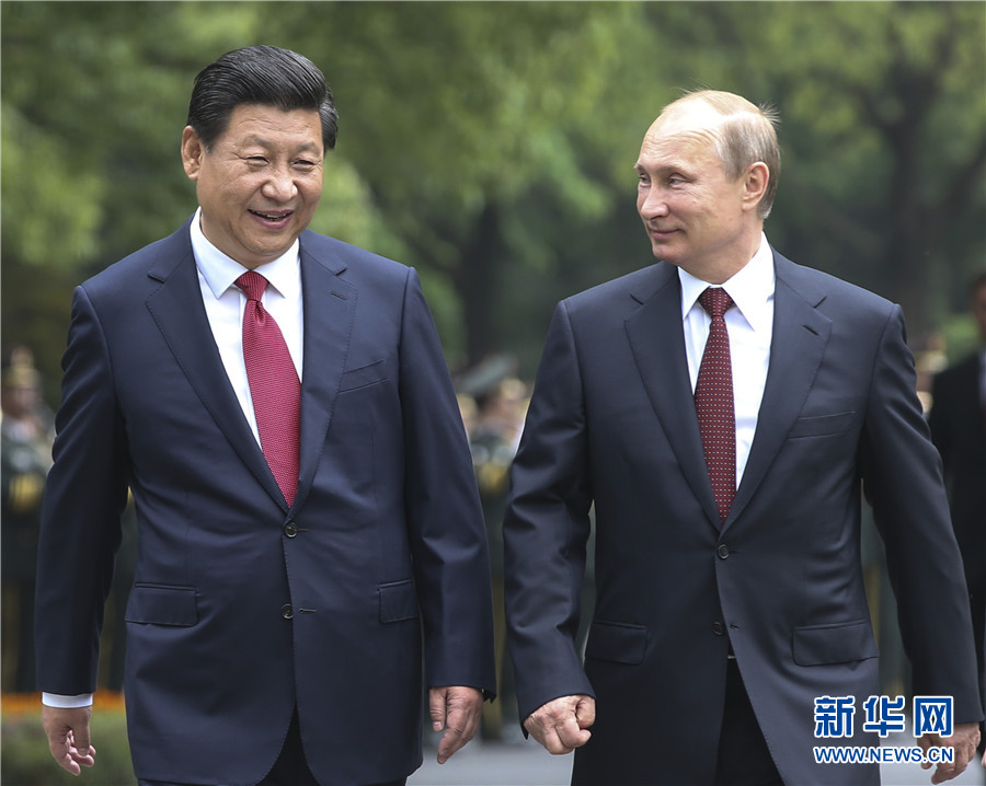 這是會談前，習(xí)近平在上海西郊會議中心廣場為普京舉行歡迎儀式。新華社記者 蘭紅光 攝 