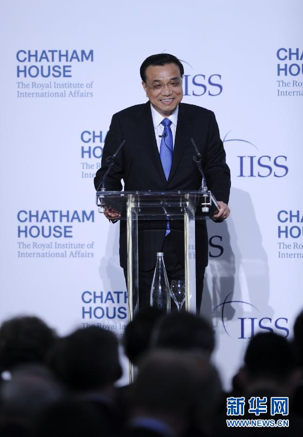 6月18日，國(guó)務(wù)院總理李克強(qiáng)在倫敦金融城市長(zhǎng)官邸面向英國(guó)皇家國(guó)際問(wèn)題研究所和國(guó)際戰(zhàn)略研究所兩大智庫(kù)發(fā)表題為《共建包容發(fā)展的美好世界》的演講。新華社記者 張鐸 攝 