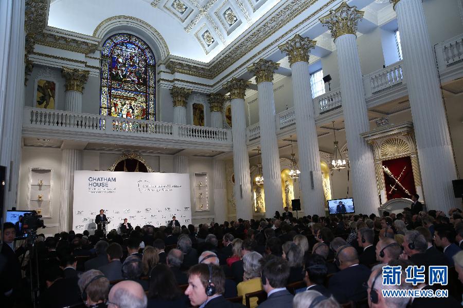 6月18日，國(guó)務(wù)院總理李克強(qiáng)在倫敦金融城市長(zhǎng)官邸面向英國(guó)皇家國(guó)際問(wèn)題研究所和國(guó)際戰(zhàn)略研究所兩大智庫(kù)發(fā)表題為《共建包容發(fā)展的美好世界》的演講。新華社記者 龐興雷 攝 