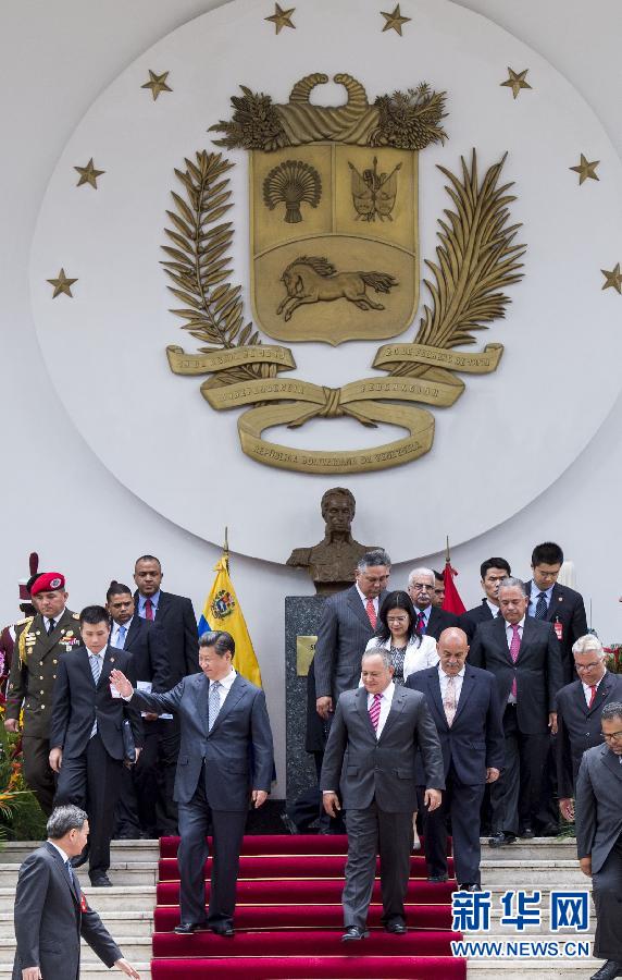 當(dāng)?shù)貢r(shí)間7月21日，國(guó)家主席習(xí)近平在加拉加斯會(huì)見委內(nèi)瑞拉全國(guó)代表大會(huì)主席卡韋略。 新華社記者 王曄 攝