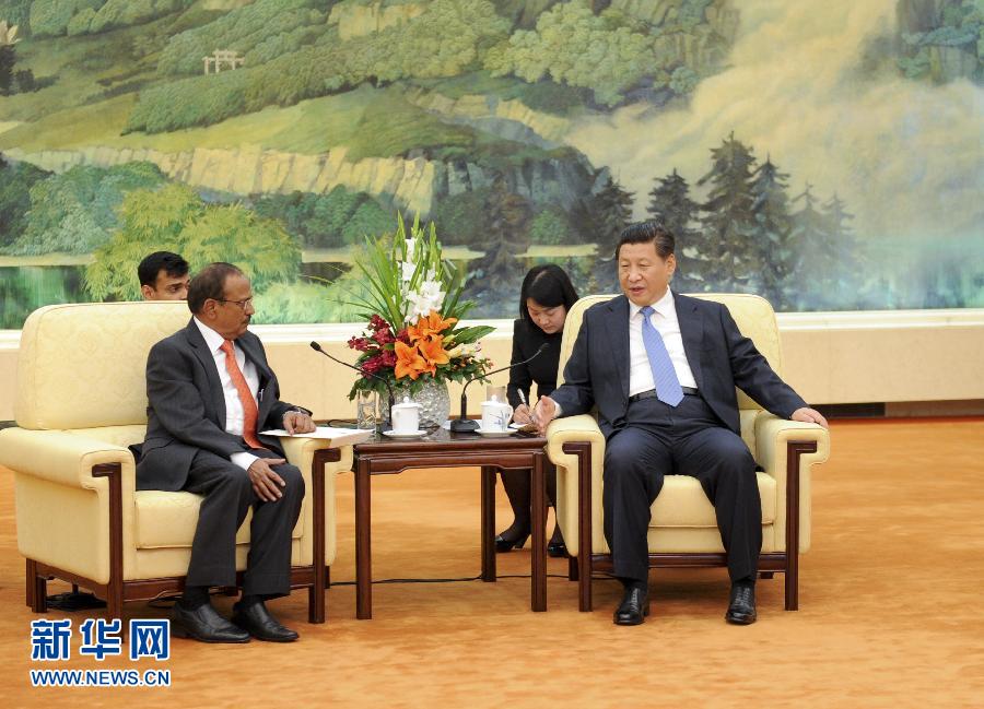 9月9日，國家主席習近平在北京人民大會堂會見印度總理特使、國家安全顧問多瓦爾。 新華社記者 張鐸 攝