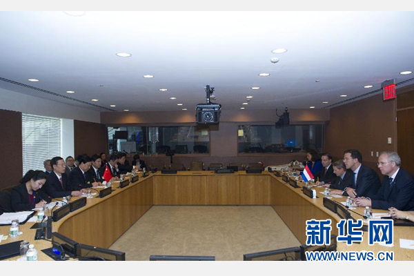 9月23日，出席聯(lián)合國氣候峰會(huì)的國家主席習(xí)近平特使、國務(wù)院副總理張高麗在紐約聯(lián)合國總部會(huì)見荷蘭首相呂特。 新華社記者 王曄 攝 