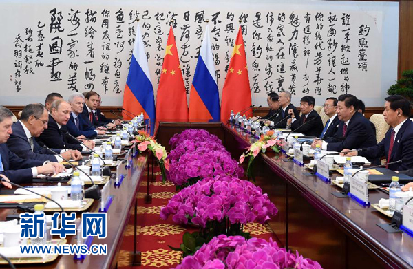 11月9日，中國(guó)國(guó)家主席習(xí)近平在北京釣魚臺(tái)國(guó)賓館會(huì)見(jiàn)俄羅斯總統(tǒng)普京。新華社記者 饒愛(ài)民 攝