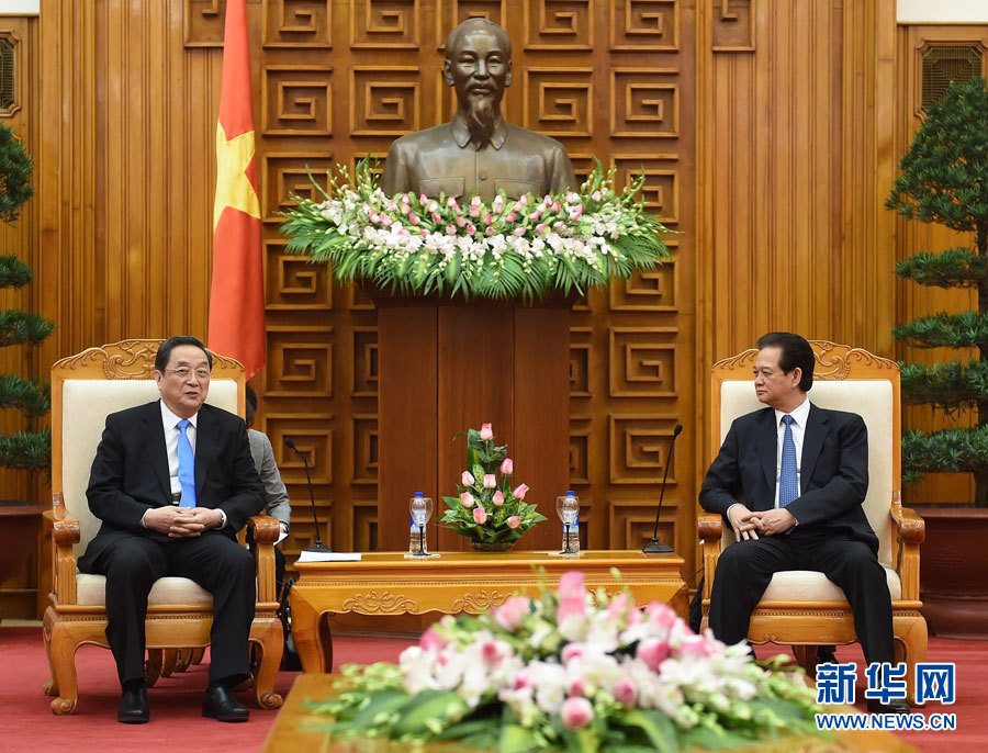 12月25日至27日，中共中央政治局常委、全國(guó)政協(xié)主席俞正聲對(duì)越南進(jìn)行正式訪問(wèn)。這是12月26日，俞正聲在河內(nèi)會(huì)見越南政府總理阮晉勇。 新華社記者劉建生攝