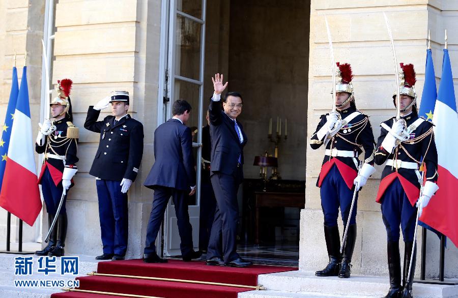 6月30日，中國(guó)國(guó)務(wù)院總理李克強(qiáng)在巴黎總理府同法國(guó)總理瓦爾斯舉行會(huì)談。 新華社記者 馬占成 攝