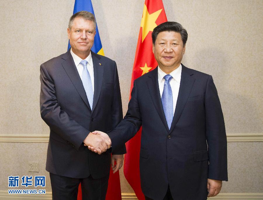 9月26日，國(guó)家主席習(xí)近平在紐約會(huì)見(jiàn)羅馬尼亞總統(tǒng)約翰尼斯。新華社記者黃敬文攝 