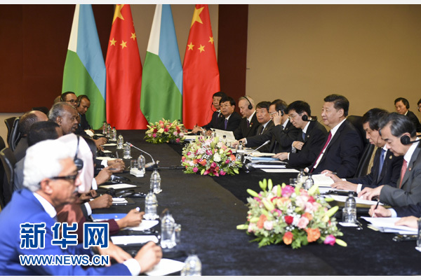 12月3日，國(guó)家主席習(xí)近平在約翰內(nèi)斯堡會(huì)見(jiàn)吉布提總統(tǒng)蓋萊。新華社記者 謝環(huán)馳 攝 

