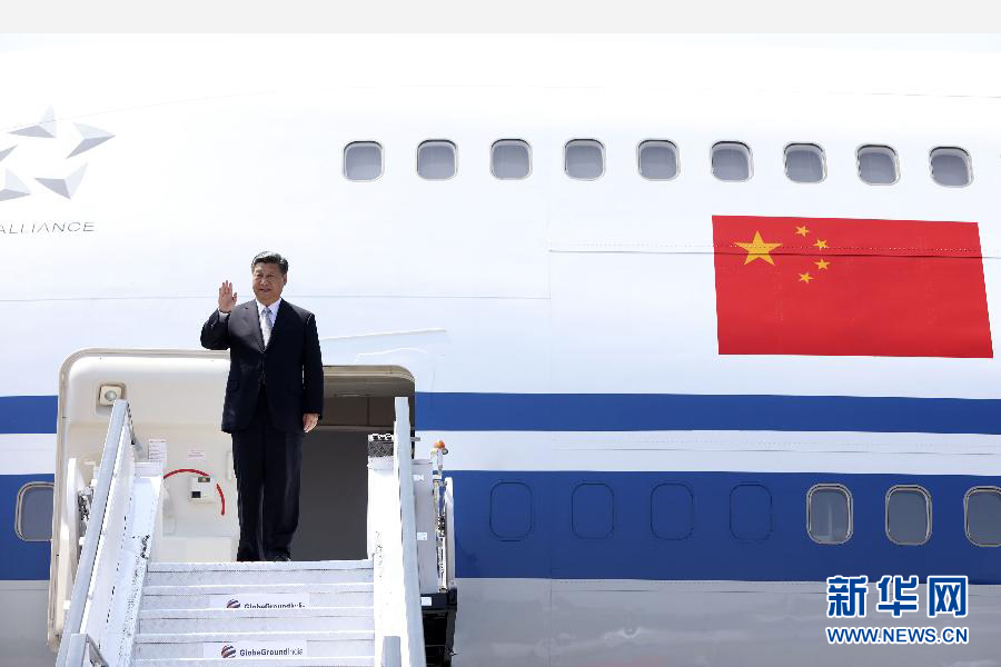 10月15日，國家主席習(xí)近平抵達(dá)印度果阿，應(yīng)印度總理莫迪邀請，出席金磚國家領(lǐng)導(dǎo)人第八次會晤。 新華社記者蘭紅光攝 