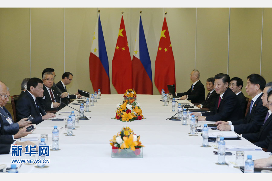 11月19日，國(guó)家主席習(xí)近平在利馬會(huì)見菲律賓總統(tǒng)杜特爾特。新華社記者 鞠鵬 攝