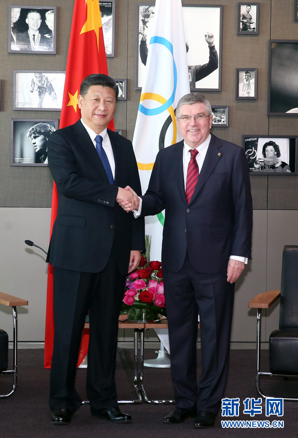 1月18日，國家主席習近平在瑞士洛桑國際奧林匹克博物館會見國際奧林匹克委員會主席巴赫。 新華社記者 姚大偉 攝